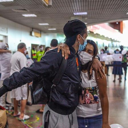 Pedrinho foi recepcionado por familiares e amigos em Alagoas após voltar da Ucrânia  - Morgana Oliveira/CSA