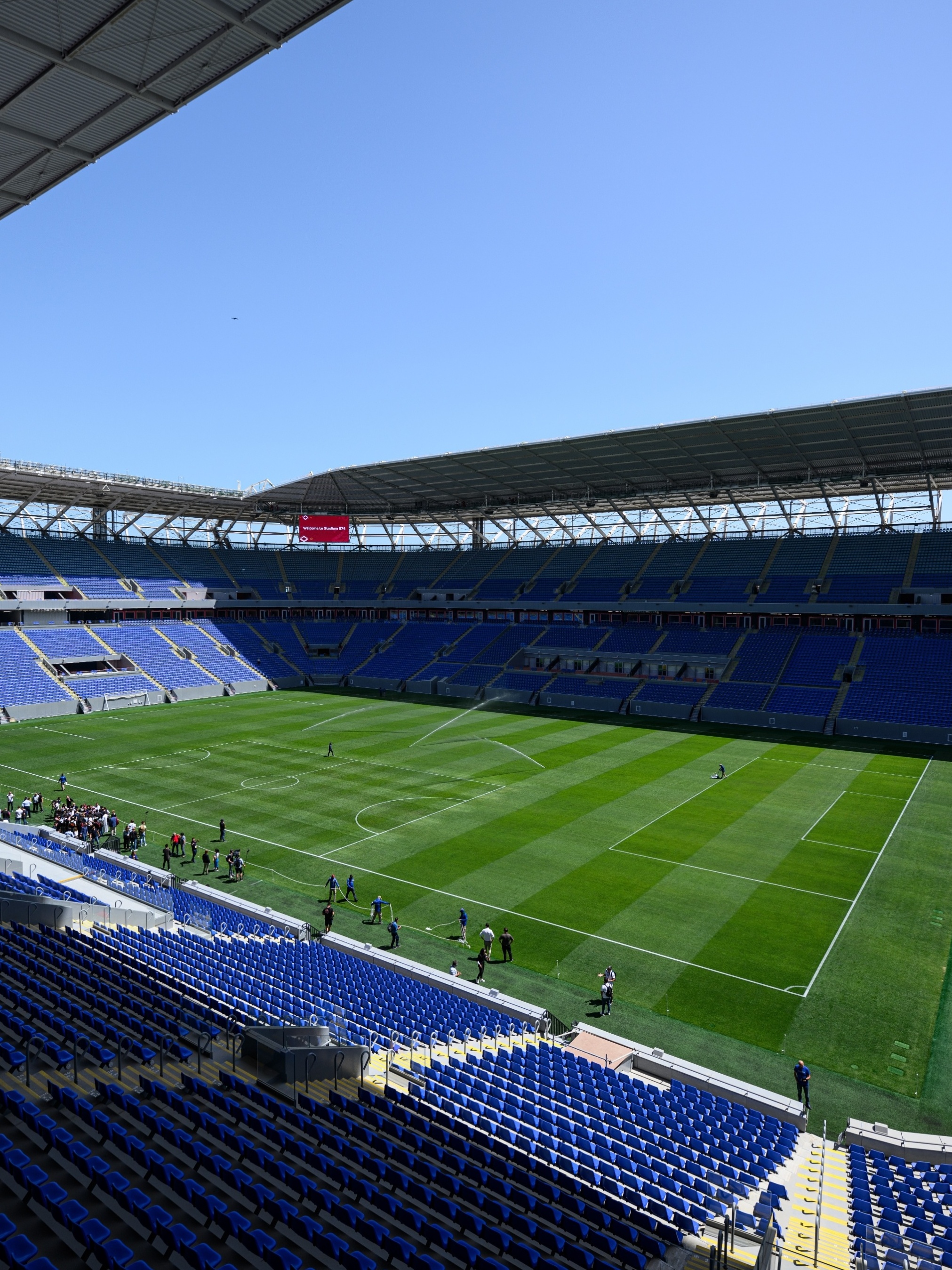 Copa: campanha do Qatar mostra que dinheiro faz estádio, não boa seleção -  29/11/2022 - UOL Esporte