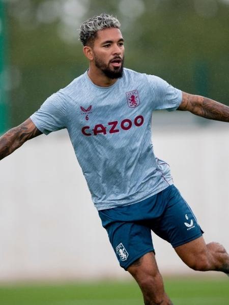 Douglas Luiz, atleta brasileiro, em treino no Aston Villa - Neville Williams/Aston Villa FC via Getty Images