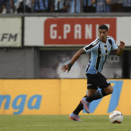 Suárez fez um e participou do outro gol do Grêmio contra o Caxias - Antonio Machado/Estadão Conteúdo