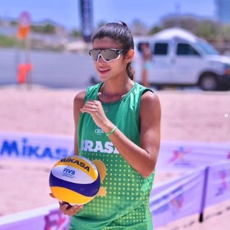 Marcela Mattoso foi campeã do Mundial Estudantil, em Israel, com a seleção brasileira de vôlei de praia - Divulgação Confederação Brasileira do Desporto Escolar