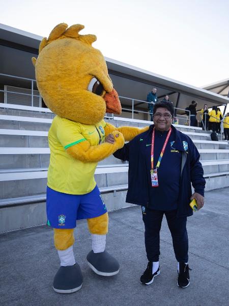 Ednaldo Rodrigues marcou presença no treino da seleção brasileira feminina em Brisbane