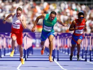 Com 10º tempo, Eduardo de Deus passa às semifinais dos 110m com barreira