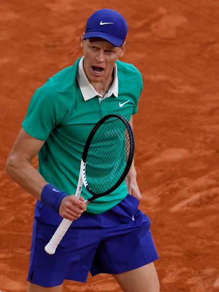 Jannik Sinner nas semifinais de Roland Garros em 2025 Jannik Sinner nas semifinais de Roland Garros em 2025