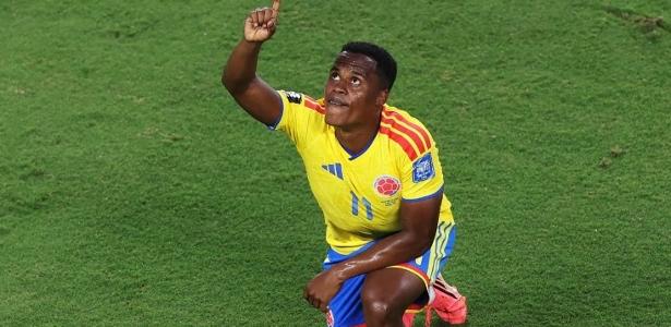 Arias decide, Colômbia bate Gana e é última classificada para as oitavas