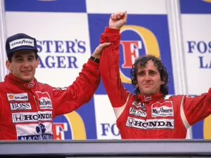 Rivais nas pistas, Alain Prost homenageia Ayrton Senna 30 anos após morte