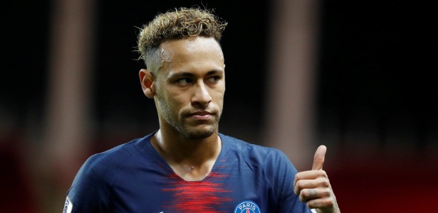 Neymar deixou o Barcelona para jogar no PSG em 2017 - Eric Gaillard/Reuters