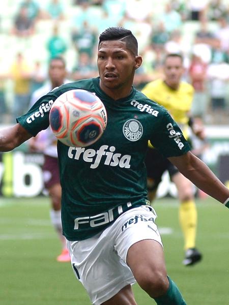 Rony foi titular do Palmeiras no duelo contra a Ferroviária pelo Paulistão - Bruno Ulivieri/Agif