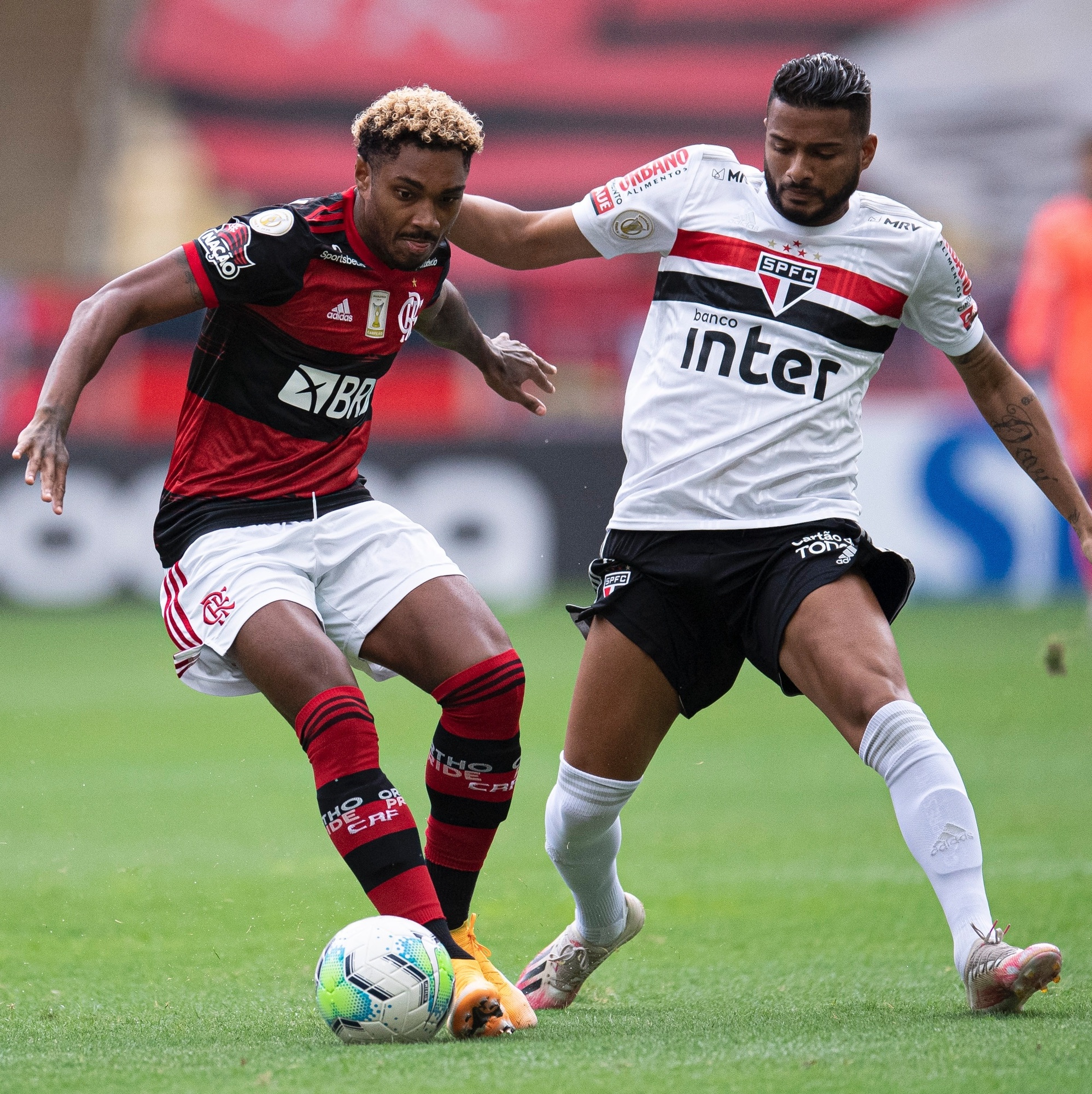 Na seleção chilena, Isla é mais um jogador do Flamengo que testa positivo  para Covid-19 - Lance!