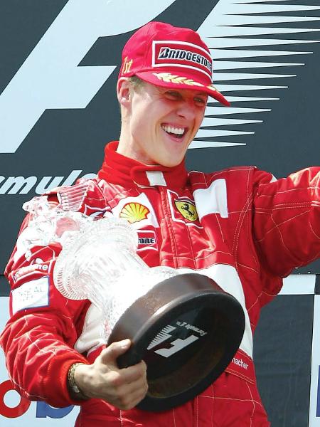 Michael Schumacher sendo campeão da Fórmula 1 em 2002 - Andreas Rentz/Bongarts/Getty Images