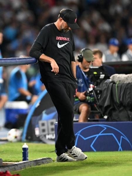 Jurgen Klopp, técnico do Liverpool, durante partida contra o Napoli na Champions - Francesco Pecoraro/Getty Images