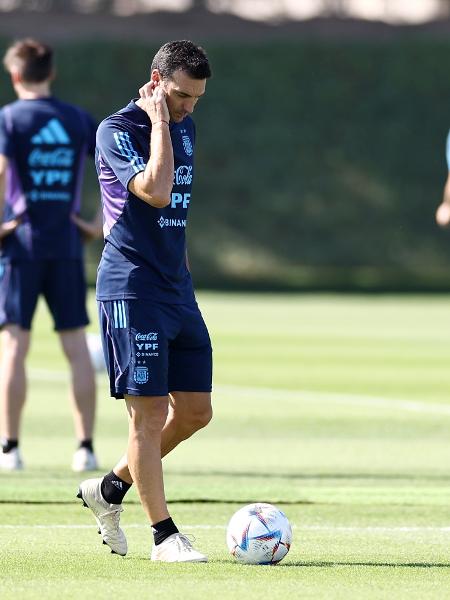 Lionel Scaloni durante treino da Argentina no Qatar - Tim Nwachukwu/Getty Images