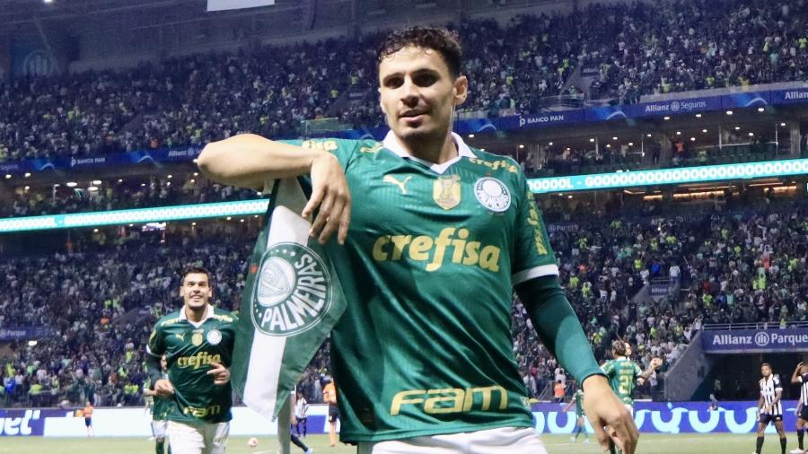 Raphael Veiga deve ser um dos titulares do Palmeiras
