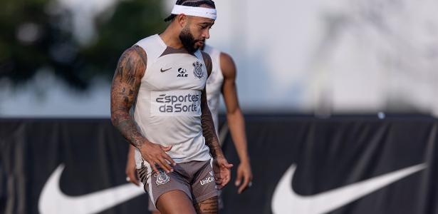 Corinthians finaliza preparação para duelo contra Fortaleza com desfalque de Memphis.