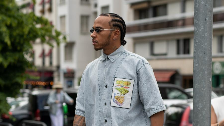 Lewis Hamilton durante a semana de moda de Paris - Matthew Sperzel/GC Images