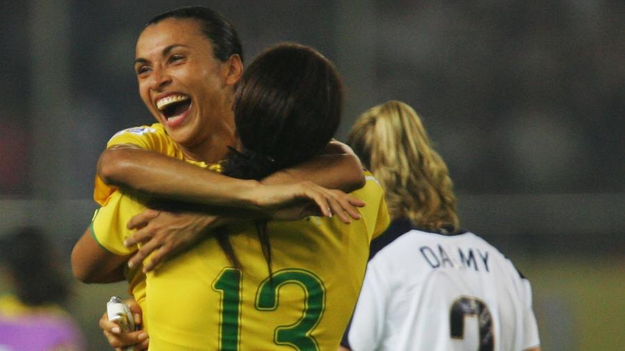 Marta comemora depois de o Brasil vencer os Estados Unidos na Copa do Mundo de 2007 - Feng Li/Getty Images