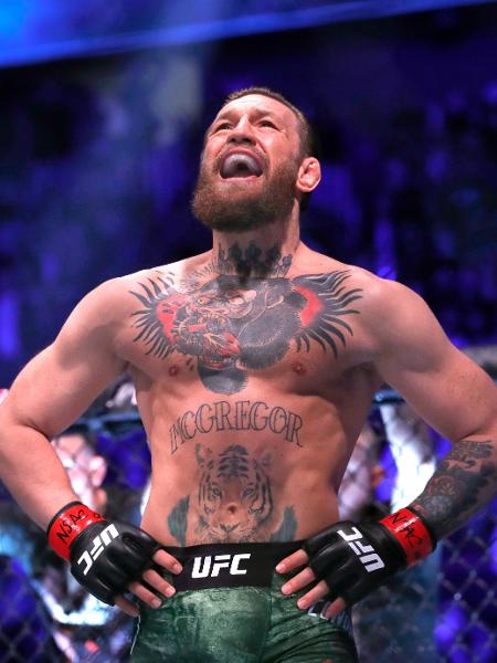Conor McGregor aceita desafio para lutar boxe com Oscar De La Hoya - Steve Marcus/Getty Images