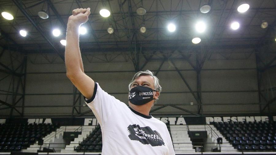 Durcesio Mello celebra vitória em eleição do Botafogo - Twitter Botafogo F.R.