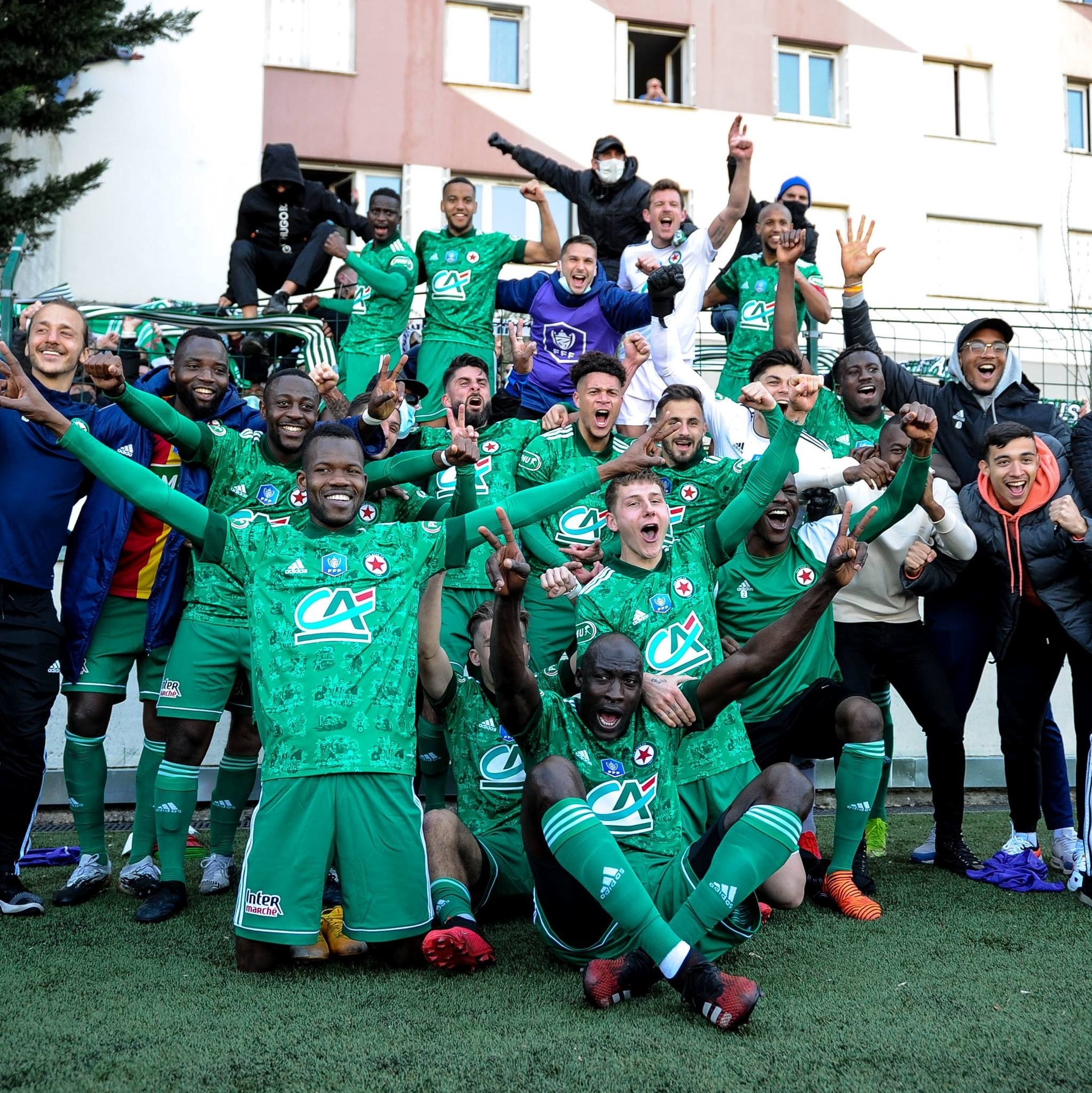 Jornal Casa da Gente: Atividades esportivas agitam o Clube Português