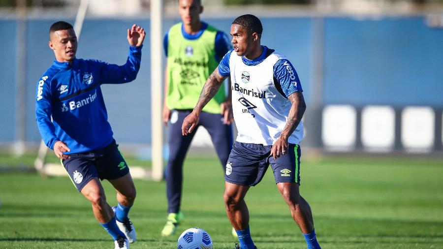 Meia-atacante ainda não tem data confirmada para reestreia, mas deve atuar ainda em junho - Lucas Uebel/Grêmio FBPA