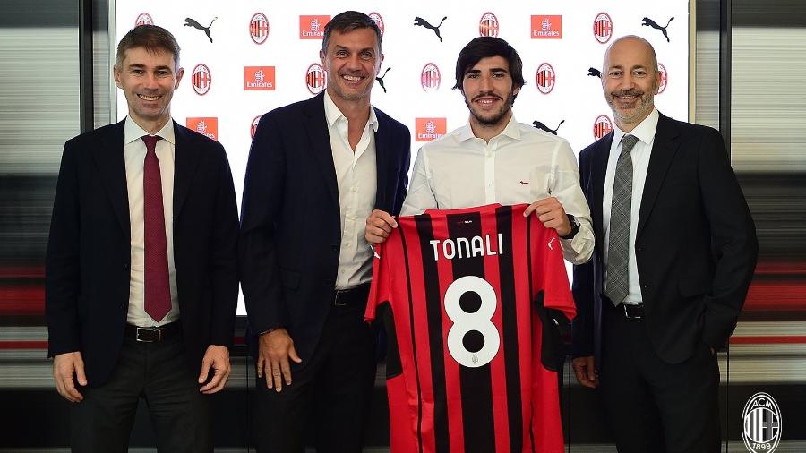Sandro Tonali renovou seu contrato com o Milan - Reprodução/Twitter