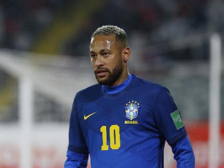 Neymar brinca sobre jogo do Brasil e diz que está no peso: Camisa