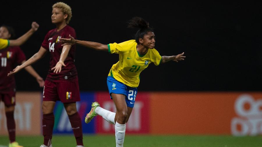 Kerolin marcou dois gols pelo Brasil contra Venezuela  - Thais Magalhães/CBF