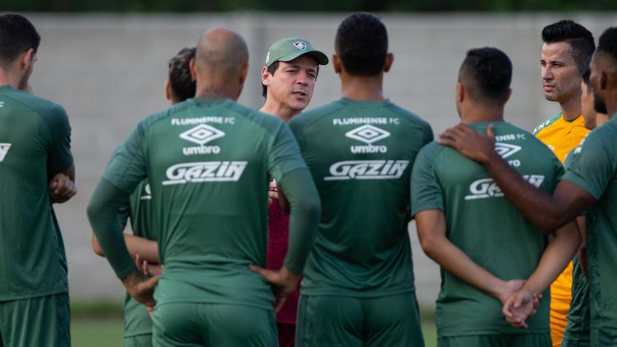 Fernando Diniz conversa com elenco do Fluminense durante treino - Marcelo Gonçalves / Fluminense