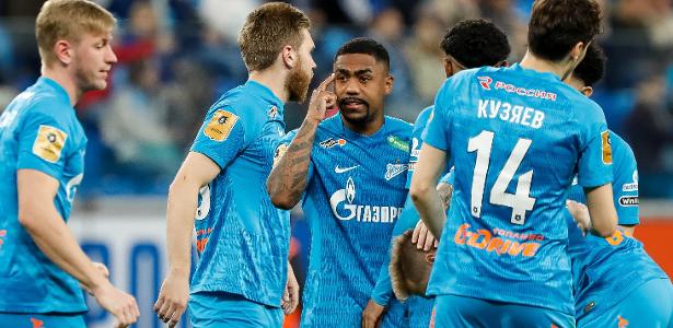 Zenit é campeão Russo e quebra a taça durante a comemoração; veja