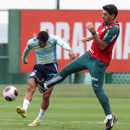 Abel Ferreira marca Rony em treino do Palmeiras - Divulgação/Palmeiras