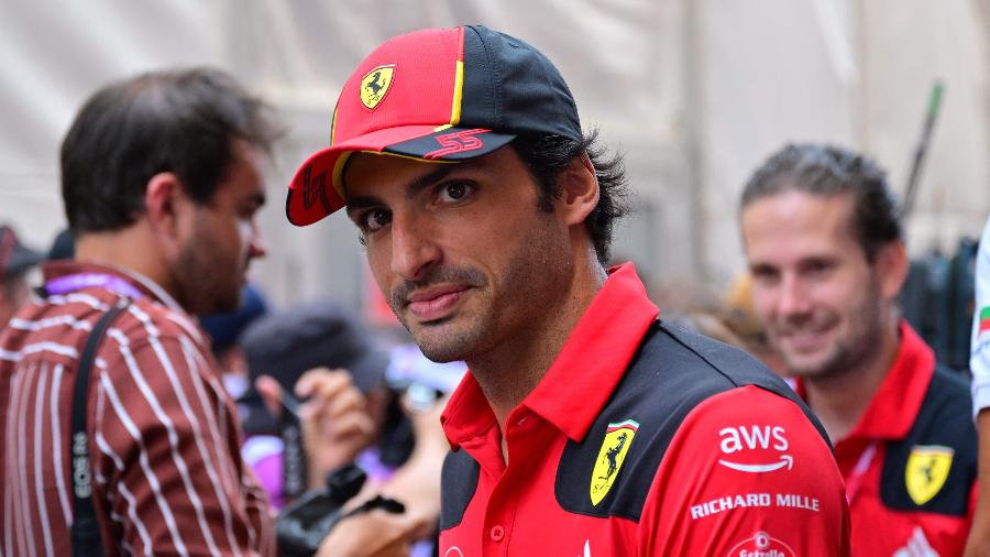Carlos Sainz, piloto da Ferrari, chega ao GP de Mônaco - ANDREJ ISAKOVIC/AFP
