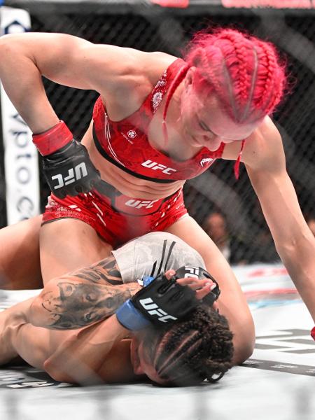 Gillian Robertsonderrotou a brasileira Polyana Viana no UFC 297, na ScotiaBank Arena.