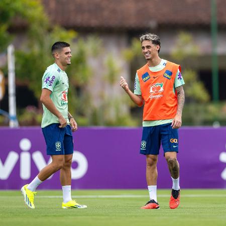 Gabriel Pec (esq) e Marlon Gomes (dir) foram vendidos pelo Vasco para o Los Angeles Galaxy e o Shakhtar Donetsk, respectivamente