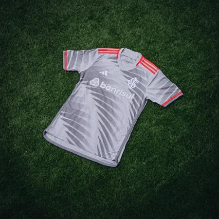 Nova terceira camisa do Internacional, para a atual temporada - Divulgação/Adidas