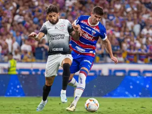 Torcida do Fortaleza faz Aero Laion contra extase por Memphis 