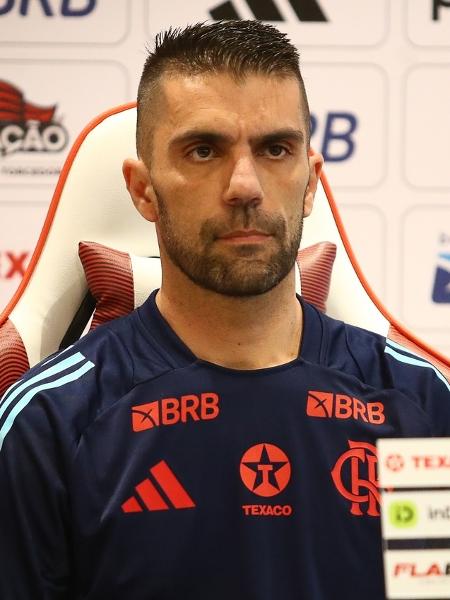 Alfredo Almeida, assistente de José Boto no Flamengo