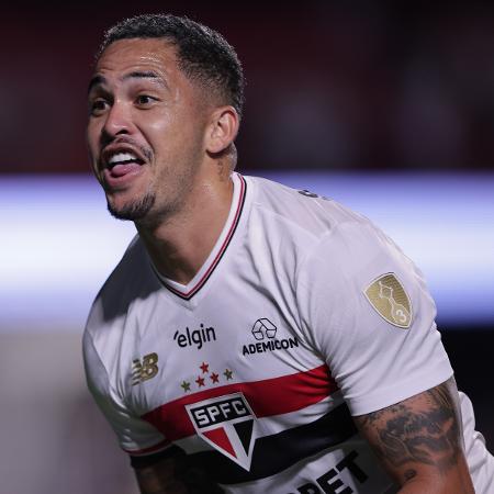 Luciano comemora gol durante São Paulo x Talleres, jogo da Libertadores Luciano comemora gol durante São Paulo x Talleres, jogo da Libertadores