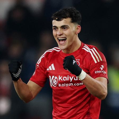 Ramón Sosa está próximo de trocar o Nottingham Forest pelo Palmeiras