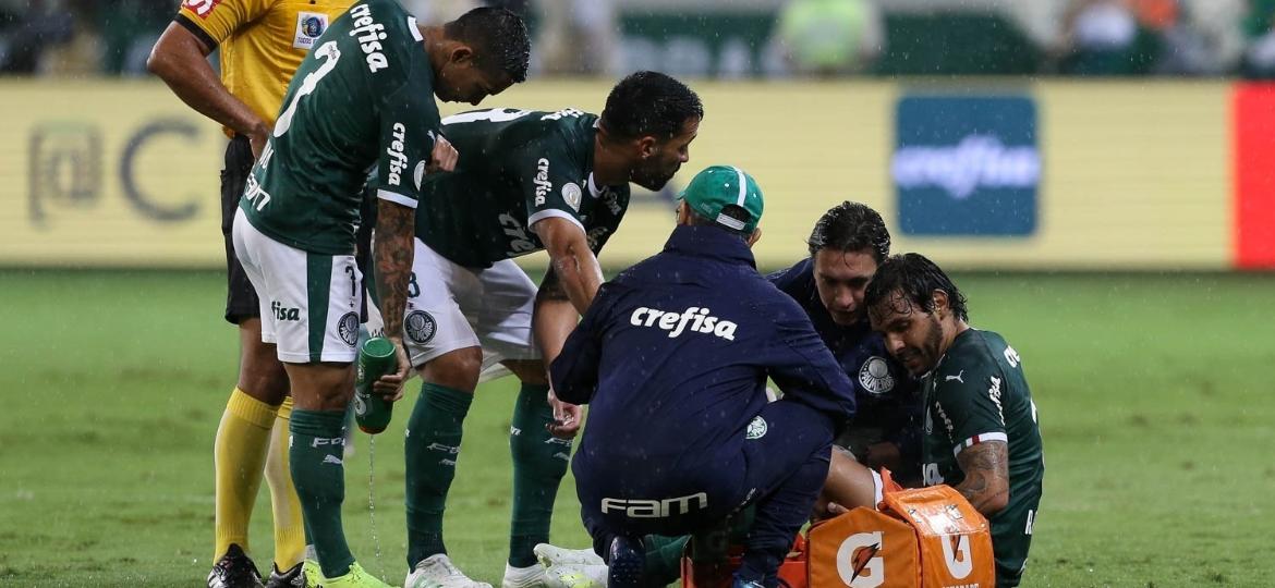 Ricardo Goulart precisou ser deixar o Palmeiras no jogo contra o Fortaleza - Cesar Greco/Ag. Palmeiras/Divulgação