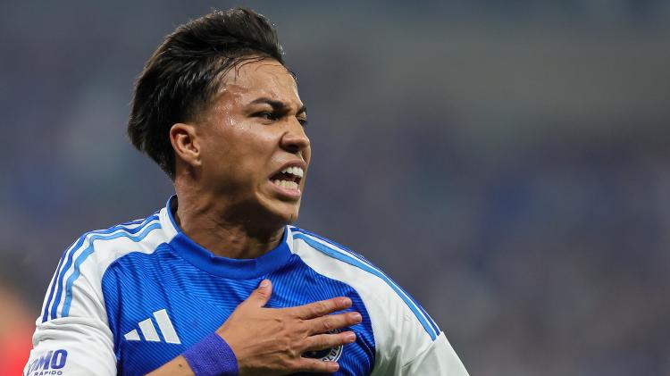 Kaio Jorge comemora gol marcado pelo Cruzeiro contra o Atlético-MG na Copa do Brasil