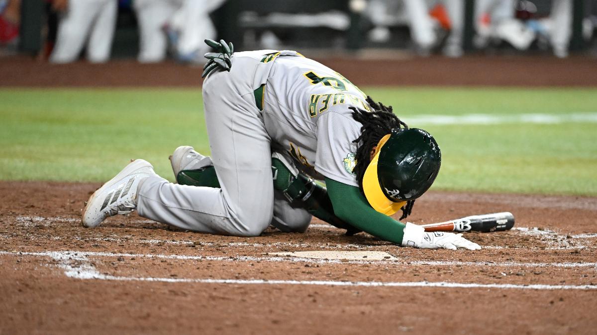 Jogador de beisebol leva bolada no testículo e passa por cirurgia
