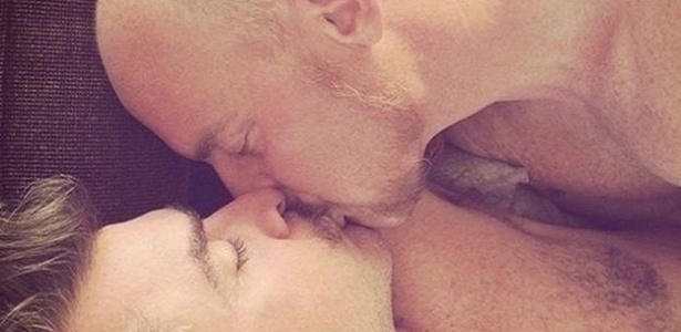 Soehnlein postou foto de beijo em seu marido em suas contas nas redes sociais - Jamiu Hello - Jamiu Hello