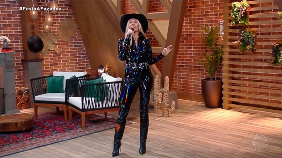 A Fazenda 2022: Adriane Galisteu em noite de festa - Reprodução/Playplus