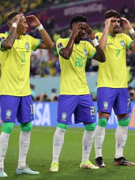 Futebol se joga, a seleção brasileira se dança