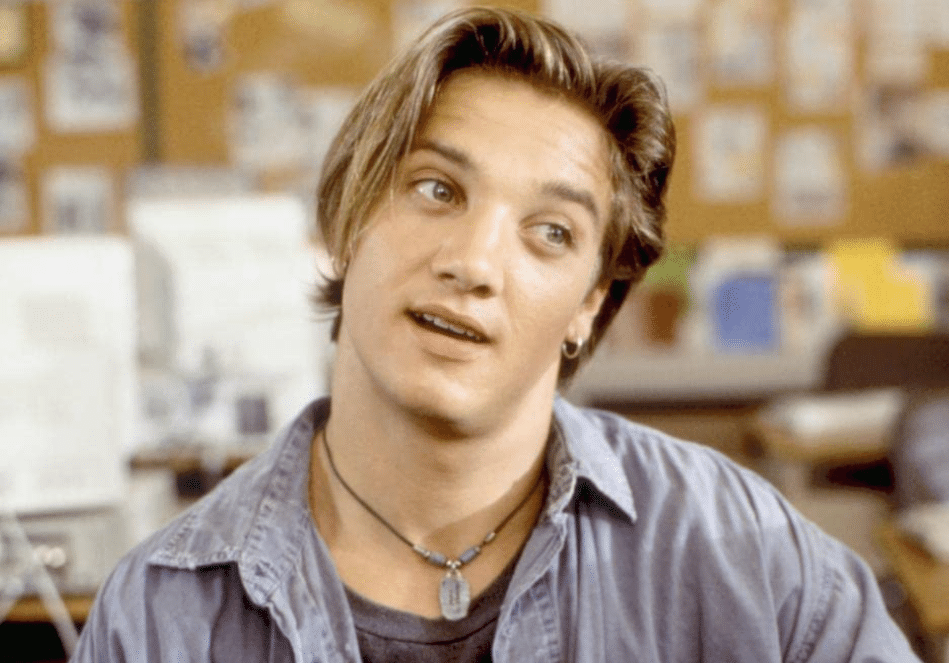 Jeremy Renner in Accidental Heroes (1995) - Play