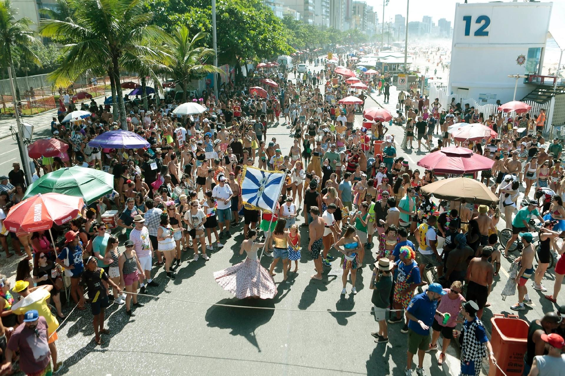 Bloco Corre Atrás teve concentração às 7 da manhã, no Leblon - Jorge Willian/Riotur
