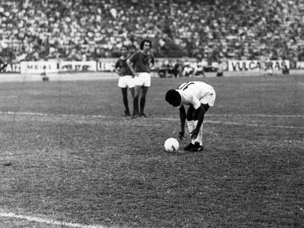 Morre Pelé: Neto relembra amistoso de 50 anso do Rei do Futebol