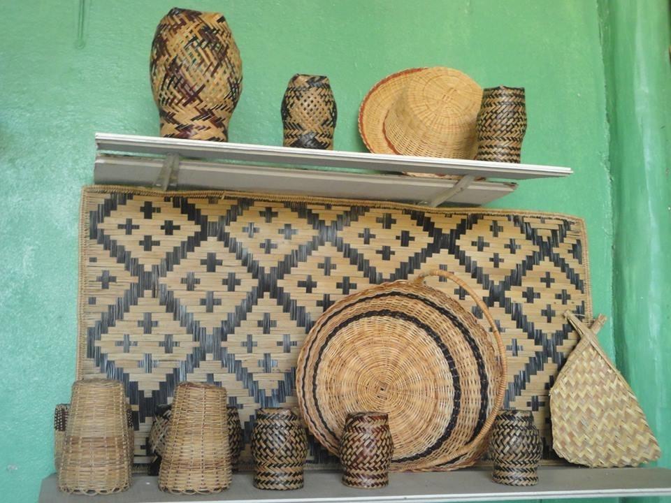 Feito à Mão - Associação de Artesãos de Novo Airão - Julie Ledo/Divulgação