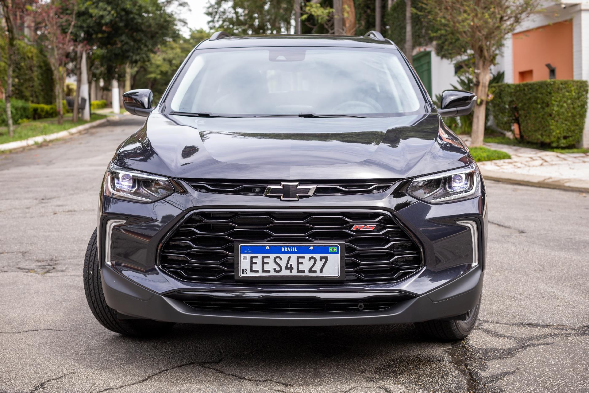 Tracker RS x Renegade Longitude SUVs de personalidade. Qual é melhor?