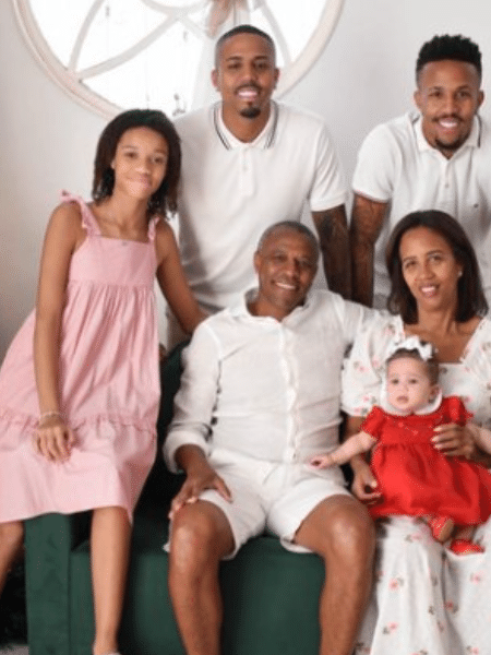 Eder Militão esteve junto de sua família e da filha Cecília - Reprodução/Instagram